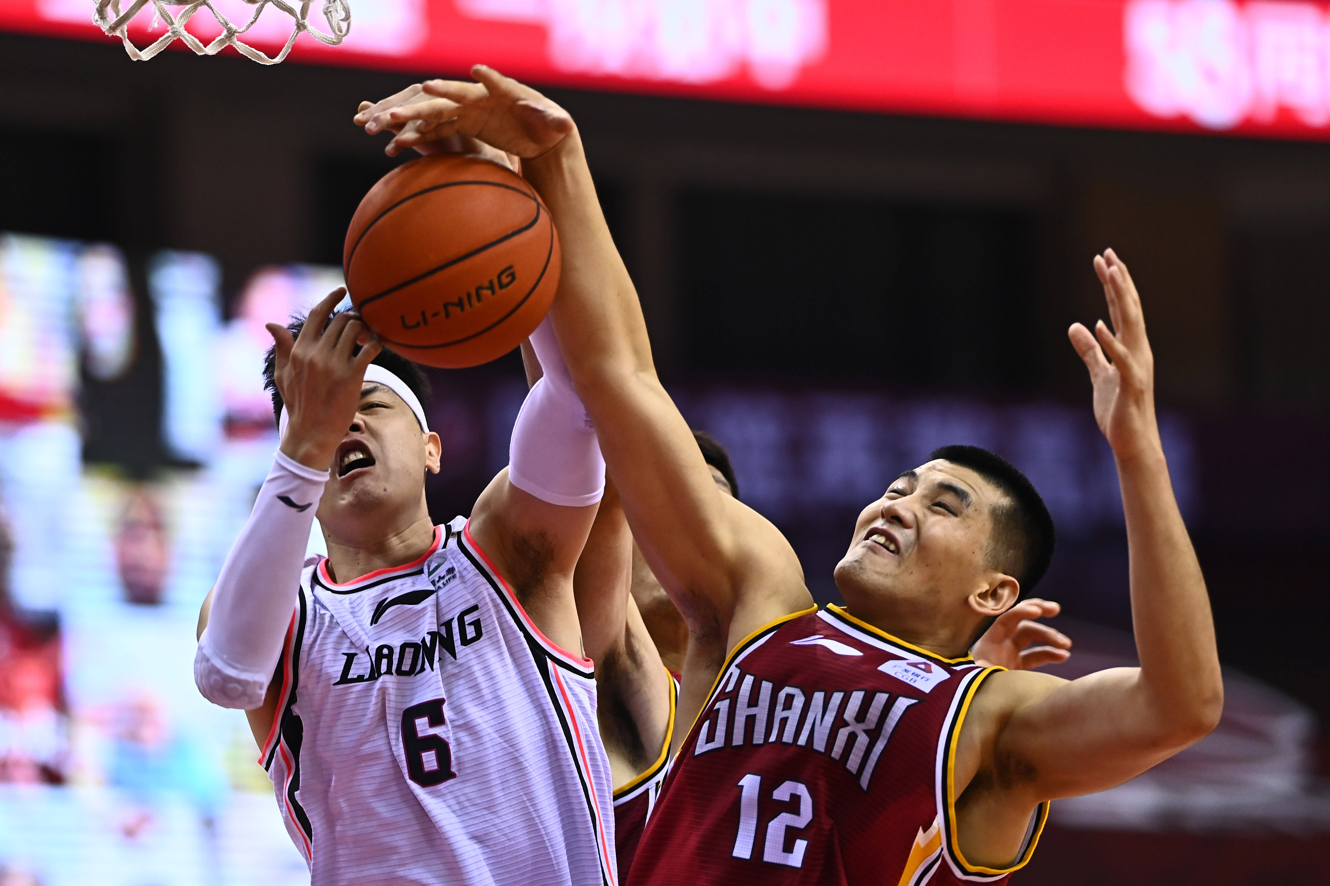 他既稳住当 他既稳住当